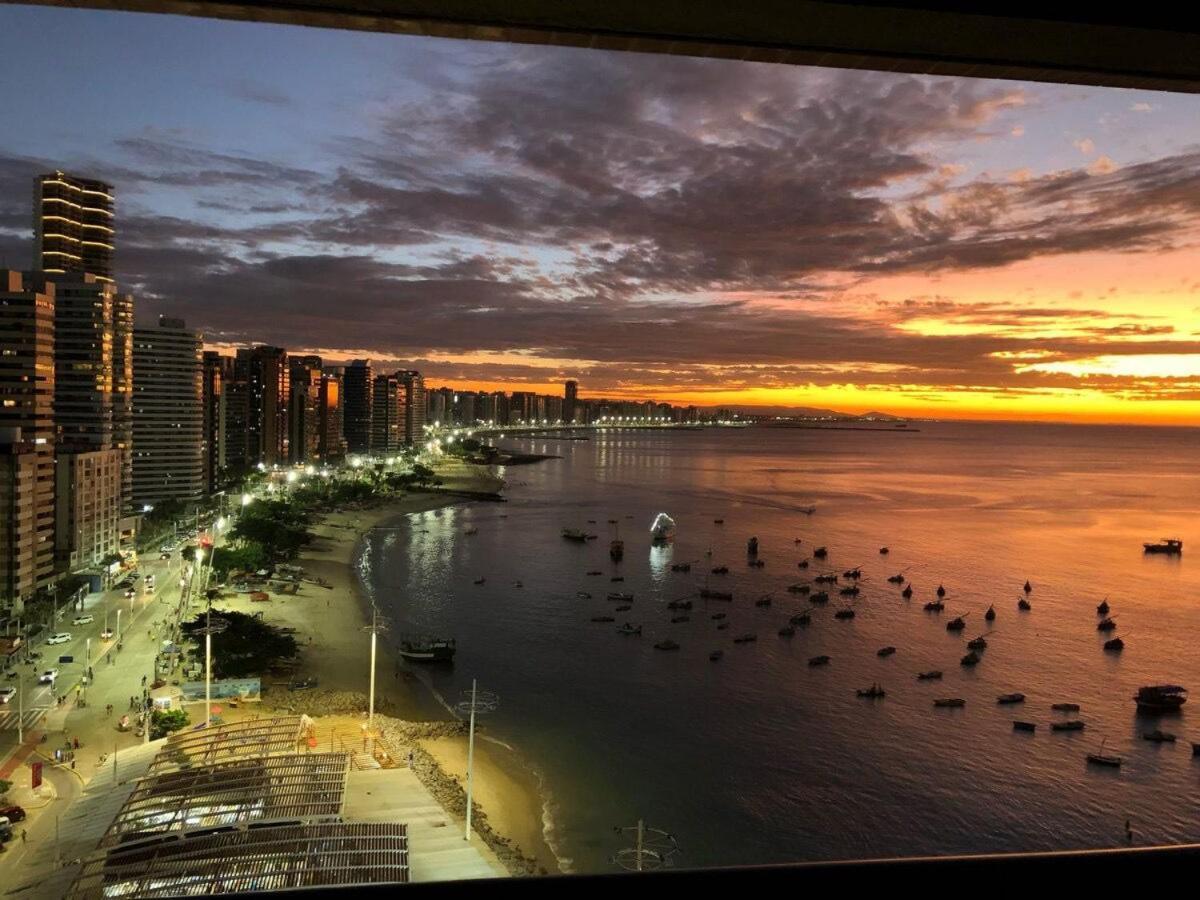 Ferienwohnung Flat Iate Plaza Na Beira Mar Com Vista Mar Fortaleza  Exterior foto